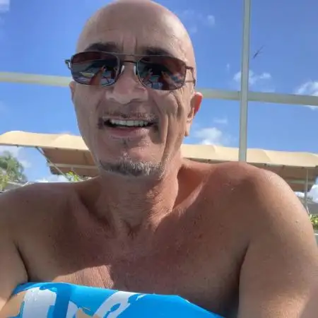 Avi, 71 США
