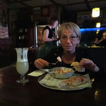 Нина, 74Бат Ям, Израиль