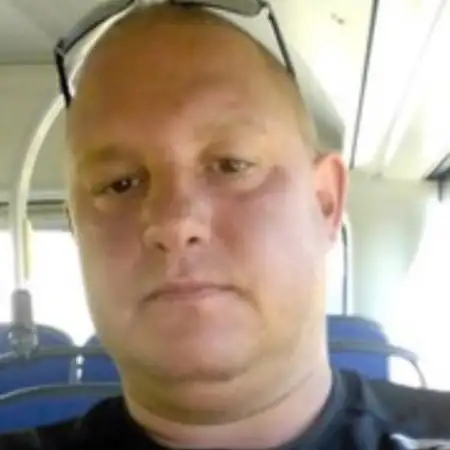 Alex, 47
