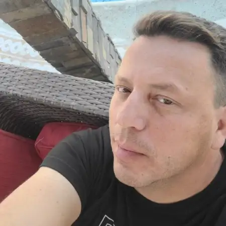 Dan, 46США