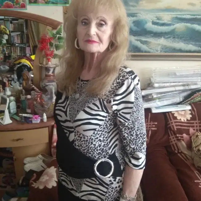 Нина, 75
