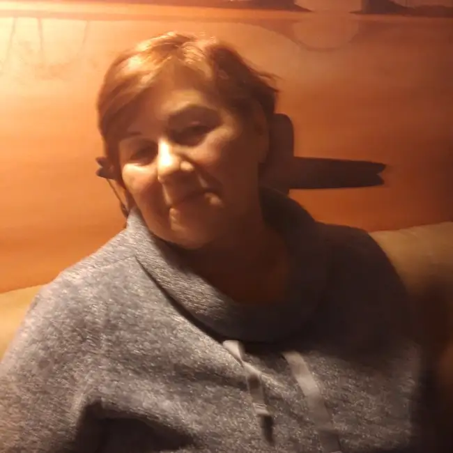 Лариса, 72