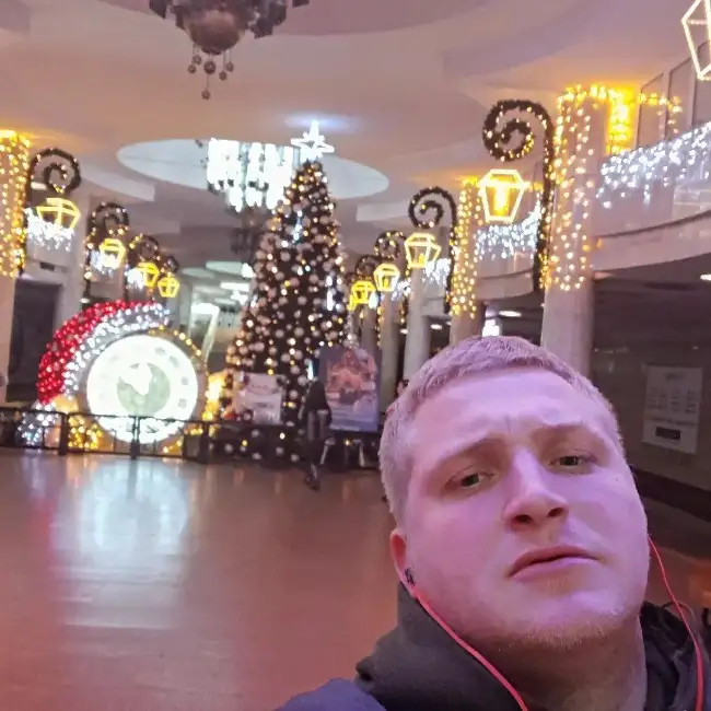 Артур, 32, Харьков, Украина