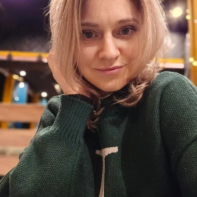 Ирина · 38 ·           