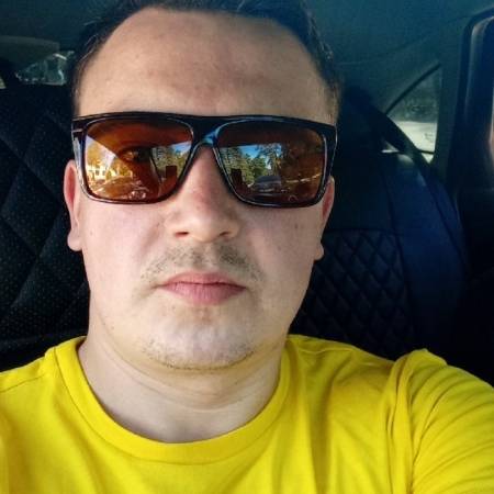 Михаил, 35 лет Россия, Санкт-Петербург,  хочет встретить на сайте знакомств  Женщину 
