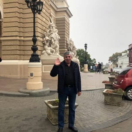 Александр,  60 лет Россия, Москва,  хочет встретить на сайте знакомств  Женщину 